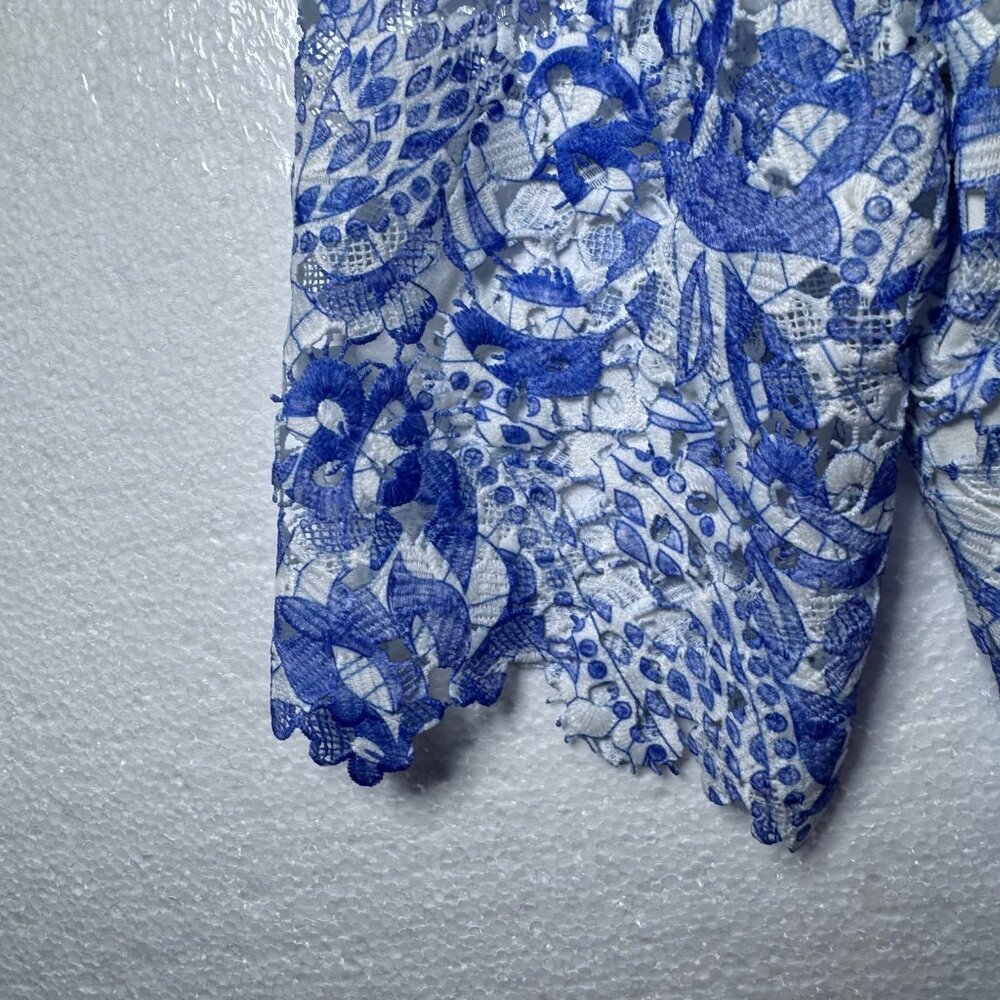 Antonio Melani Womens Size 8 Blue White Lace Floral Sheath Dress Scalloped Hem - Picture 11 of 12